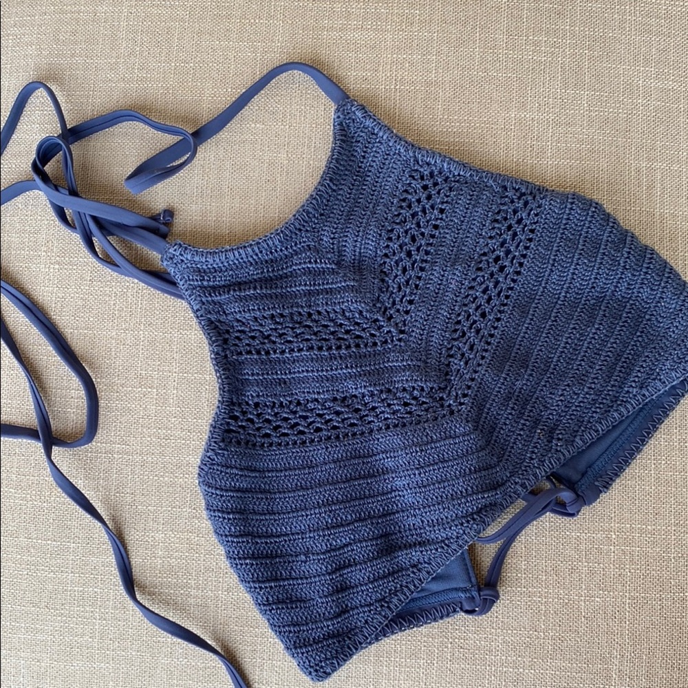 Elegant xhilaration Navy Crochet Halter Top